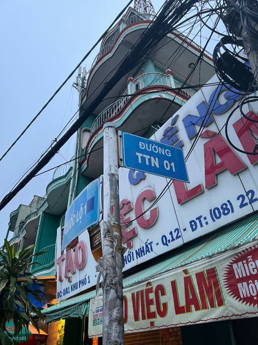 BÁN NHÀ DIỆN TÍCH KHỦNG  - 79 M2 - GẦN  QL1A - SÁT TRƯỜNG CHINH - CHỈ 37 TR/M2 - Ảnh chính