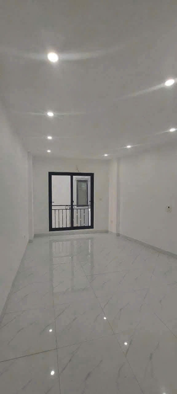 BÁN NHÀ LÔ GÓC ĐA SỸ – GẦN Ô TÔ – 2 MẶT THOÁNG XÂY MỚI 4,5 TẦNG - Ảnh 3