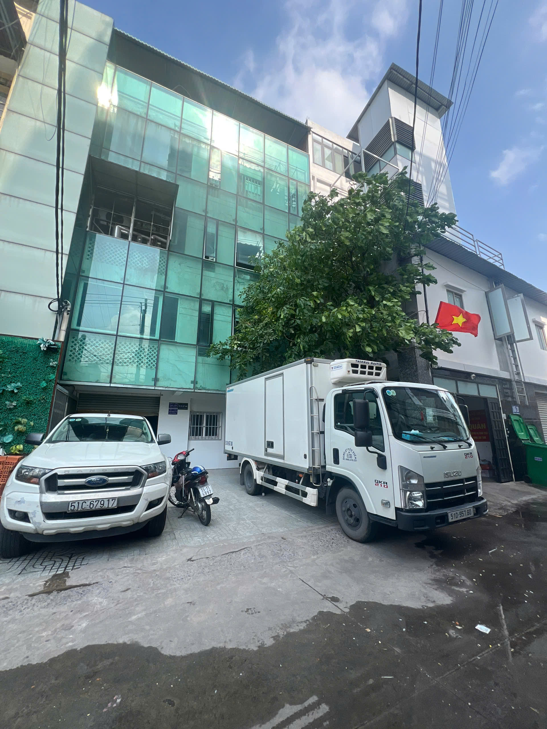 Bán nhà 1 trệt 3 lầu 10x40m giá 28 tỷ Đường 8m Phan Văn Hớn - Ảnh chính
