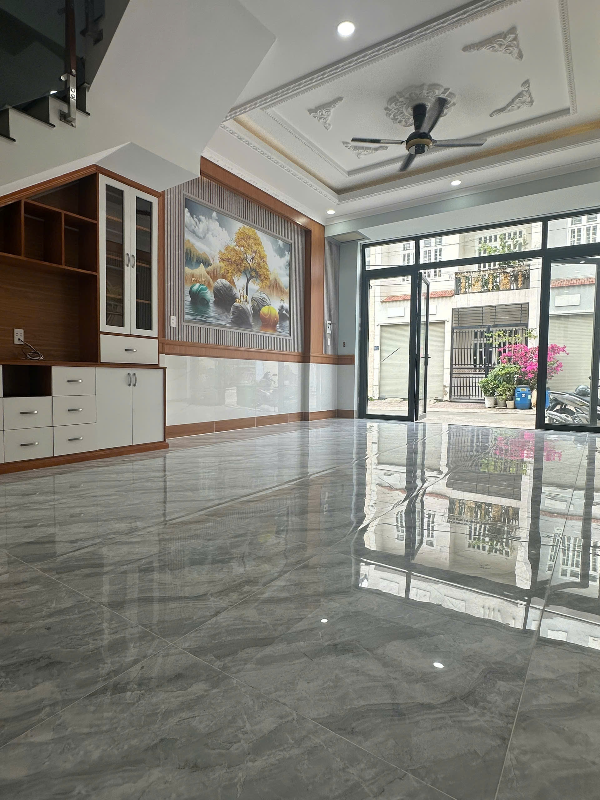 Bán nhà 4 Tầng Mây,đường nhựa 10m,hoàn công chuẩn chỉnh,gần Bcons - Ảnh 1