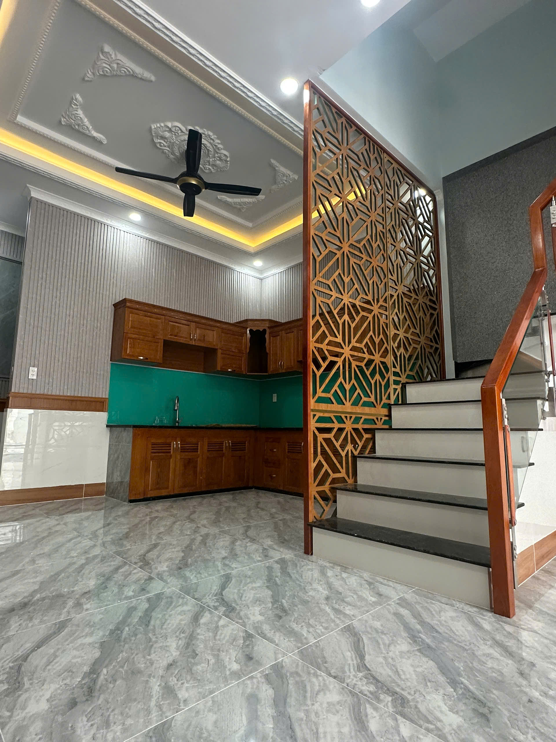 Bán nhà 4 Tầng Mây,đường nhựa 10m,hoàn công chuẩn chỉnh,gần Bcons - Ảnh 2
