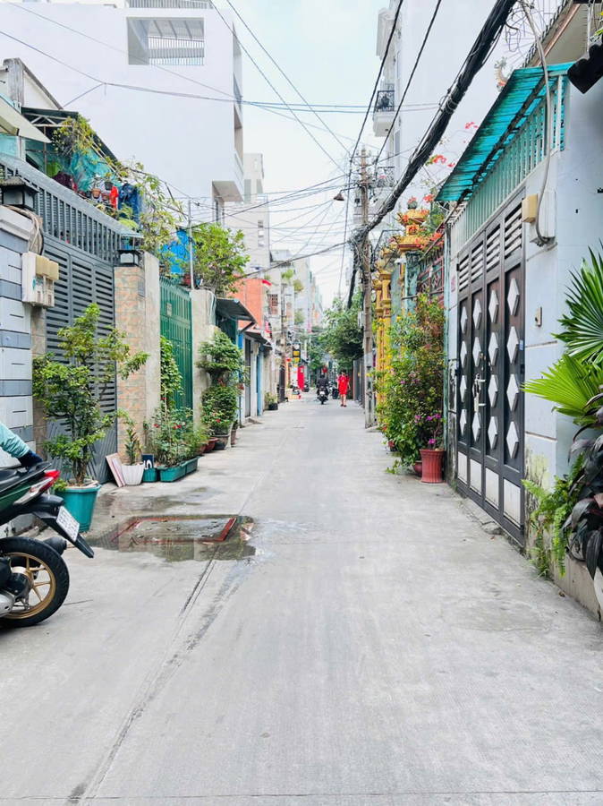 NHà Đẹp Ở  Ngay  Sát Mặt Tiền  Cách Mạng Tháng Tám Quận10 , 2 tầng 67m2 .Sổ Vuông, Hoàn Công Đủ - Ảnh 4