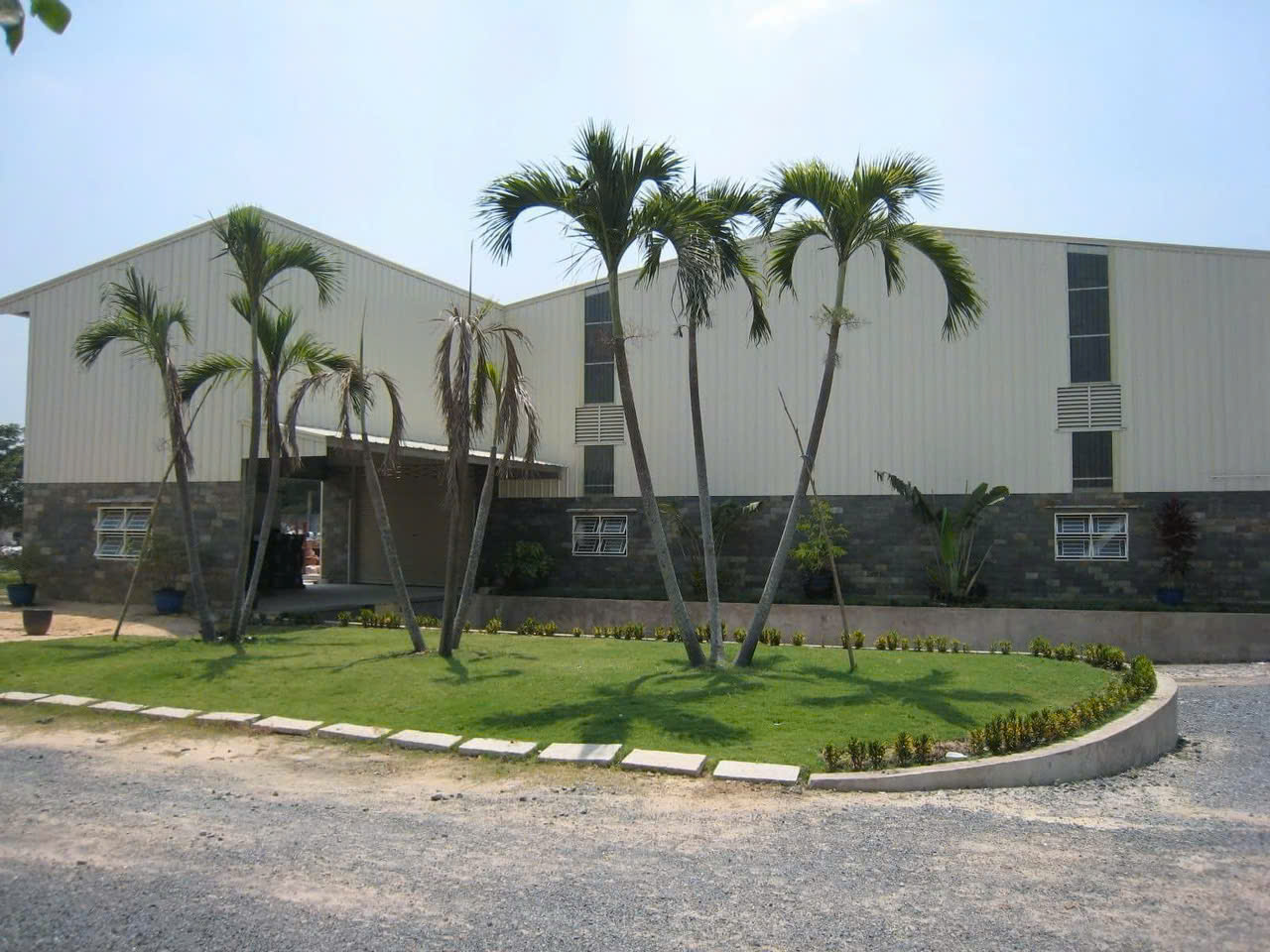 Kho Xưởng đang hoạt động hơn 10.000m2, Mặt Tiền Trung An, Củ Chi Bán Gấp - Ảnh chính