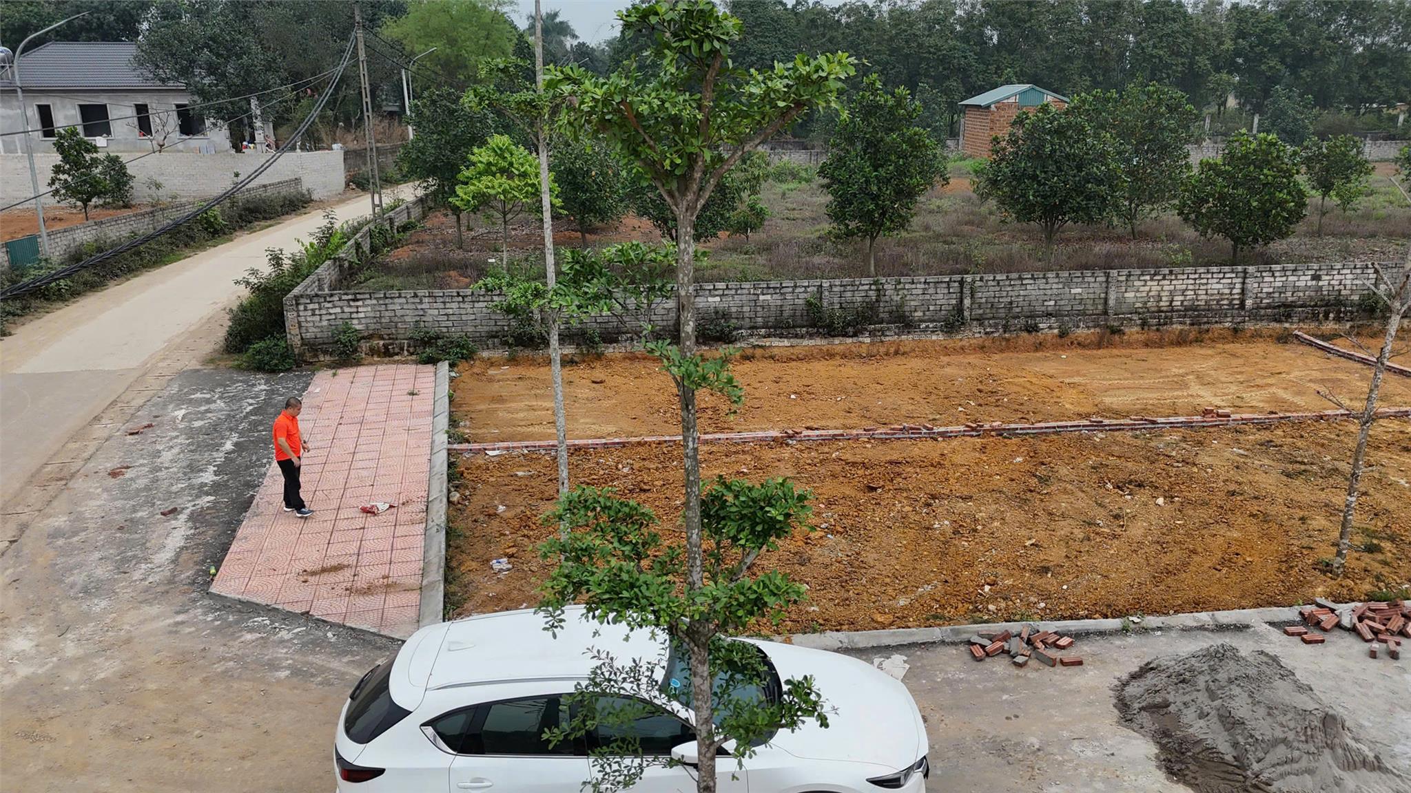 Cần tìm Đại gia cho em Hậu lô góc Trại Hồ ôtô thông MT lý tưởng KD 130m nhỉnh 5  tỷ - Ảnh chính