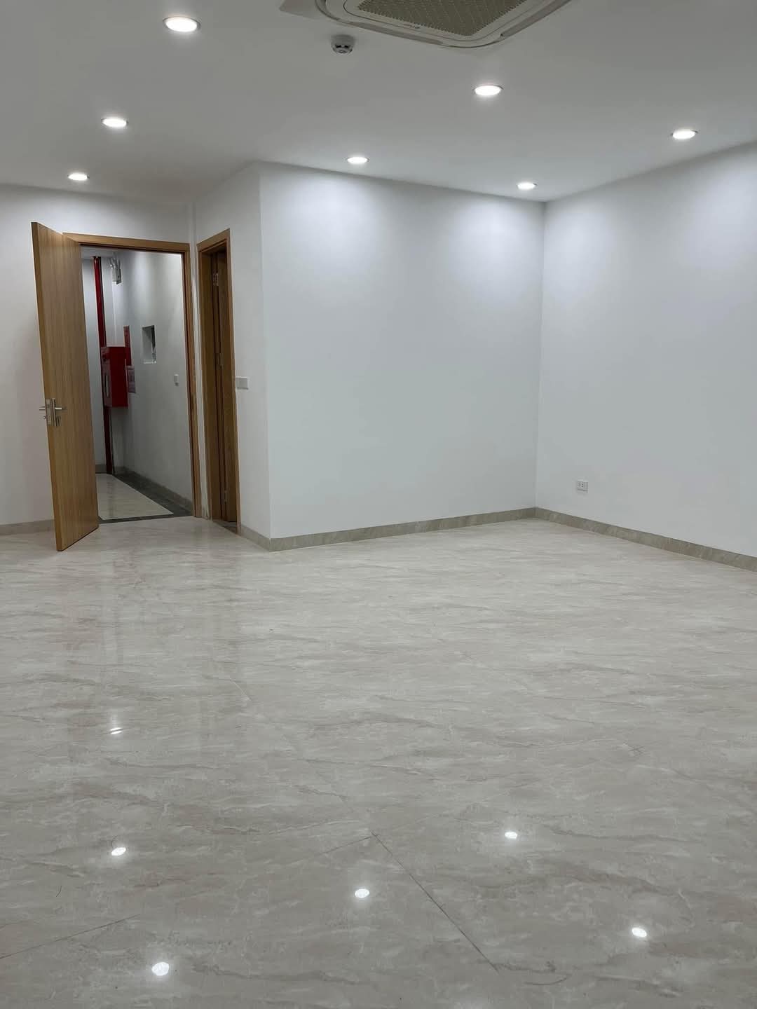 NHÀ MẶT PHỐ PHÁO ĐÀI LÁNG ĐỐNG ĐA, VỊ TRÍ ĐẸP Ô TÔ TRÁNH 7 TẦNG KINH DOANH. DT 67M2 GIÁ 38 TỶ - Ảnh 1