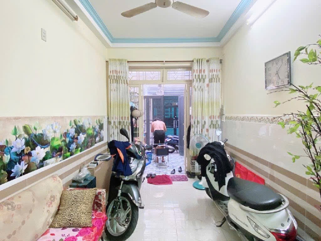 Nhà Mới Chính Chủ - 39M2 , 4 Tầng Đúc Với 4PN,3WC - Tô Hiến Thành  - Q1 - Ảnh chính