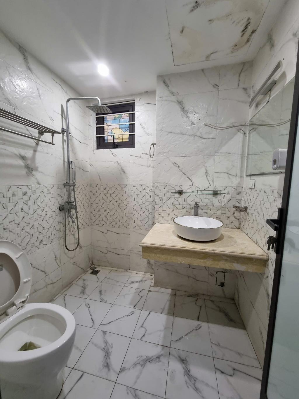 Bán nhà 4T Ngọc Thuỵ oto thông, kinh doanh nhỏ, lô góc nhỉnh 5 tỷ có tl. LH 0936123469 - Ảnh 2