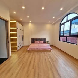 NHÀ 6 TẦNG 48 M 2 THANG MÁY - VỊ TRÍ ĐẮC ĐỊA, Ô TÔ ĐỖ CỬA. TRUG TÂM THẠCH BÀN LONG BIÊN! ✨ - Ảnh chính