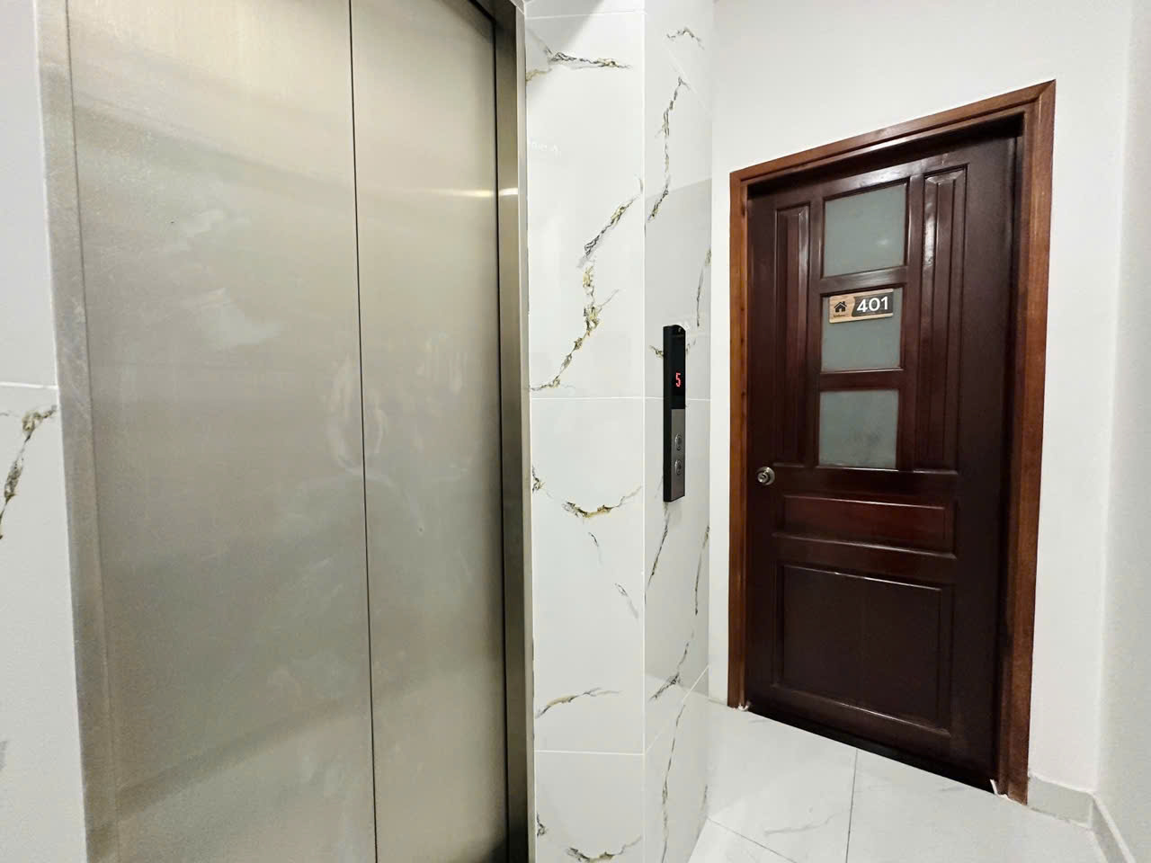 BÁN NHÀ CHÍNH CHỦ - DÒNG TIỀN 95TR/THÁNG - 7 TẦNG THAN MÁY - PCCC - 14 PHÒNG - MT - P5 BÌNH THẠNH - - Ảnh chính