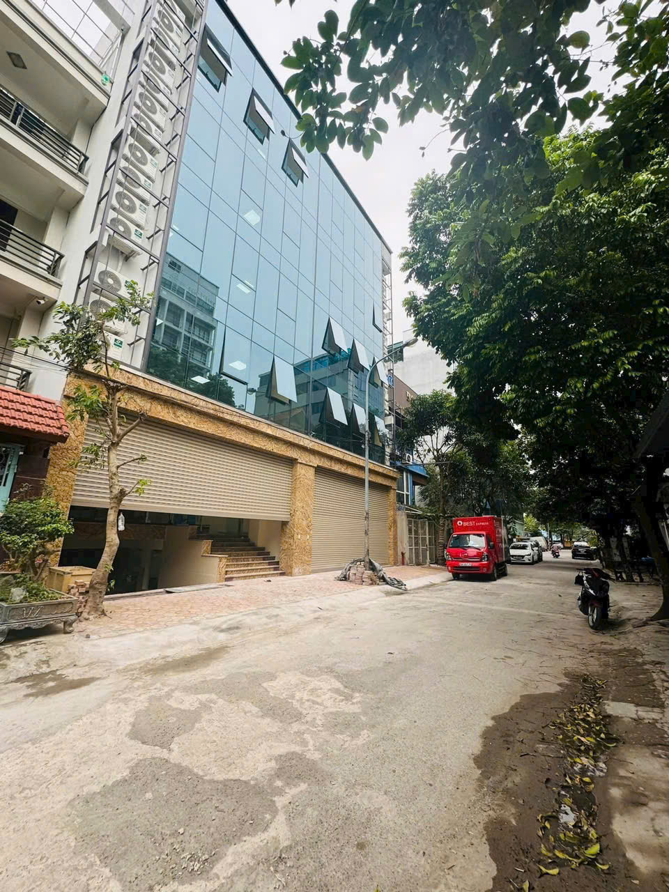 BÁN NHÀ MẶT PHỐ QUẬN HOÀNG MAI, 10 TẦNG, HƠN 200M2, MẶT TIỀN GẦN 10M, GIÁ 7X TỶ - Ảnh chính