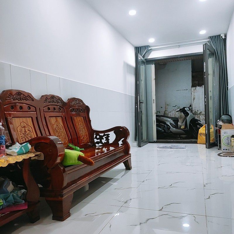 NGAY CÔNG VIÊN PHÚ NHUẬN, XE HƠI ĐỖ CỬA, 30M2 2 LẦU 2PN, MỚI Ở NGAY, SỔ VUÔNG ĐẸP, MẶT TIỀN THỤT - Ảnh chính