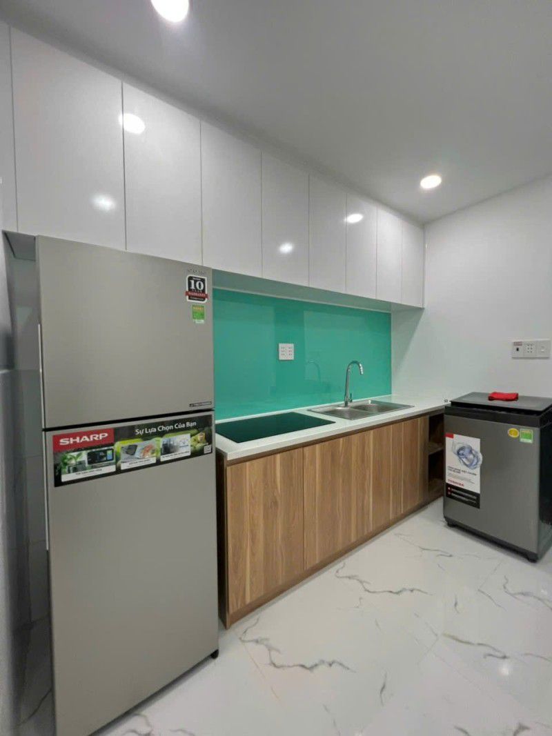 NGAY CÔNG VIÊN PHÚ NHUẬN, XE HƠI ĐỖ CỬA, 30M2 2 LẦU 2PN, MỚI Ở NGAY, SỔ VUÔNG ĐẸP, MẶT TIỀN THỤT - Ảnh 2