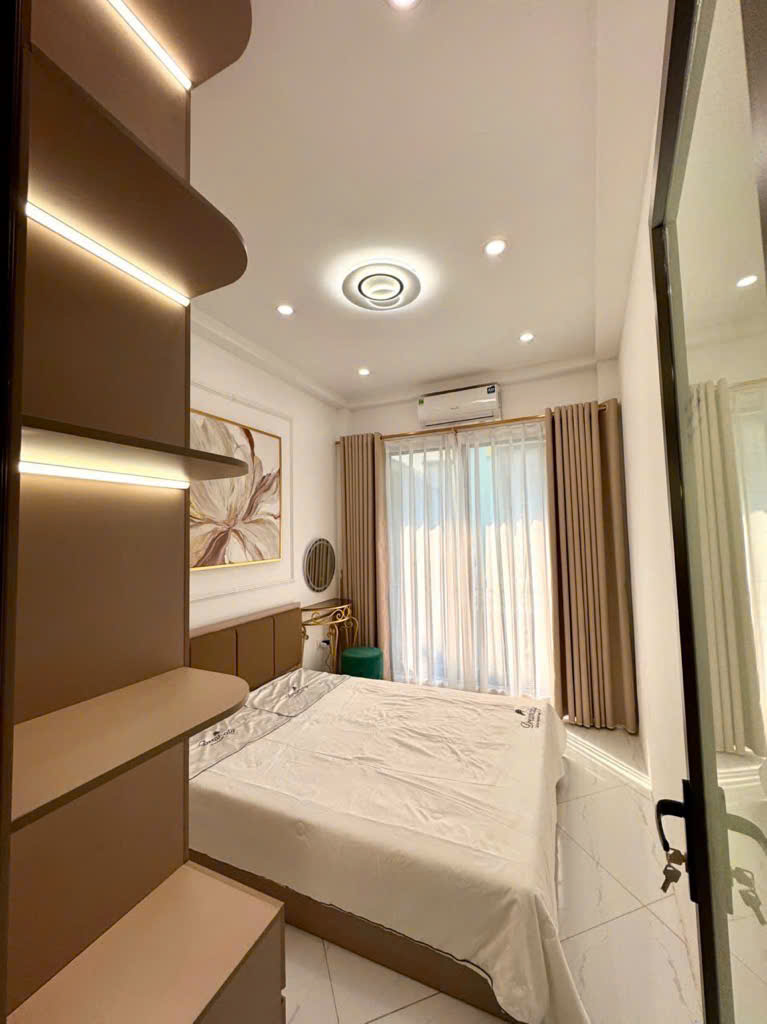 Bán nhà riêng, sát phố Minh Khai, quận Hai Bà Trưng, hàng hiếm, 22m2, 5 tầng, giá chỉ 5 tỷ 250 triệu - Ảnh 2