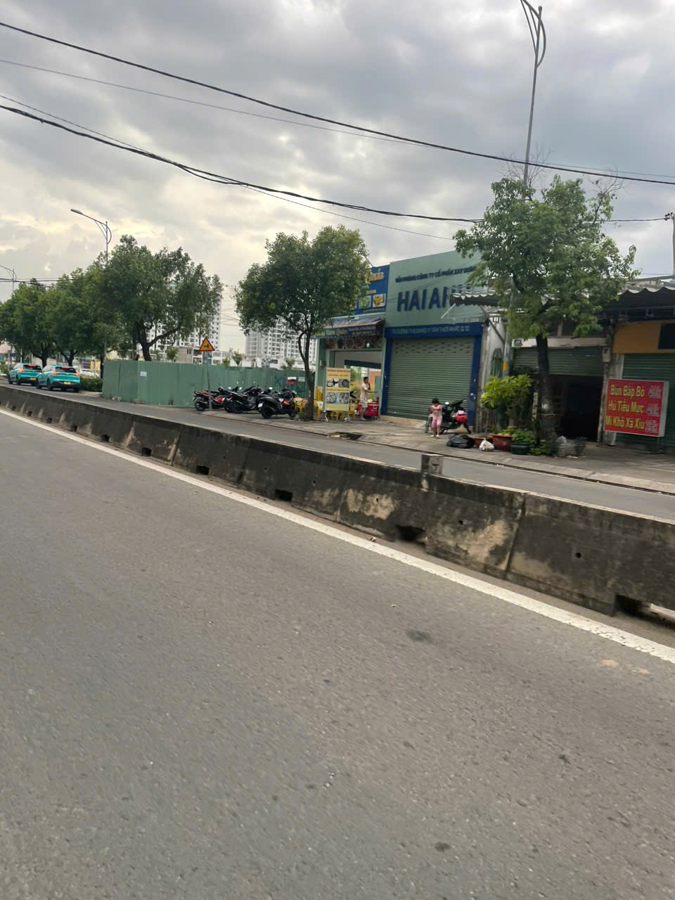 Bán nhà 2 tầng mặt tiền 9x20m giá 35 tỷ Đường Phan Văn Hớn - Ảnh chính
