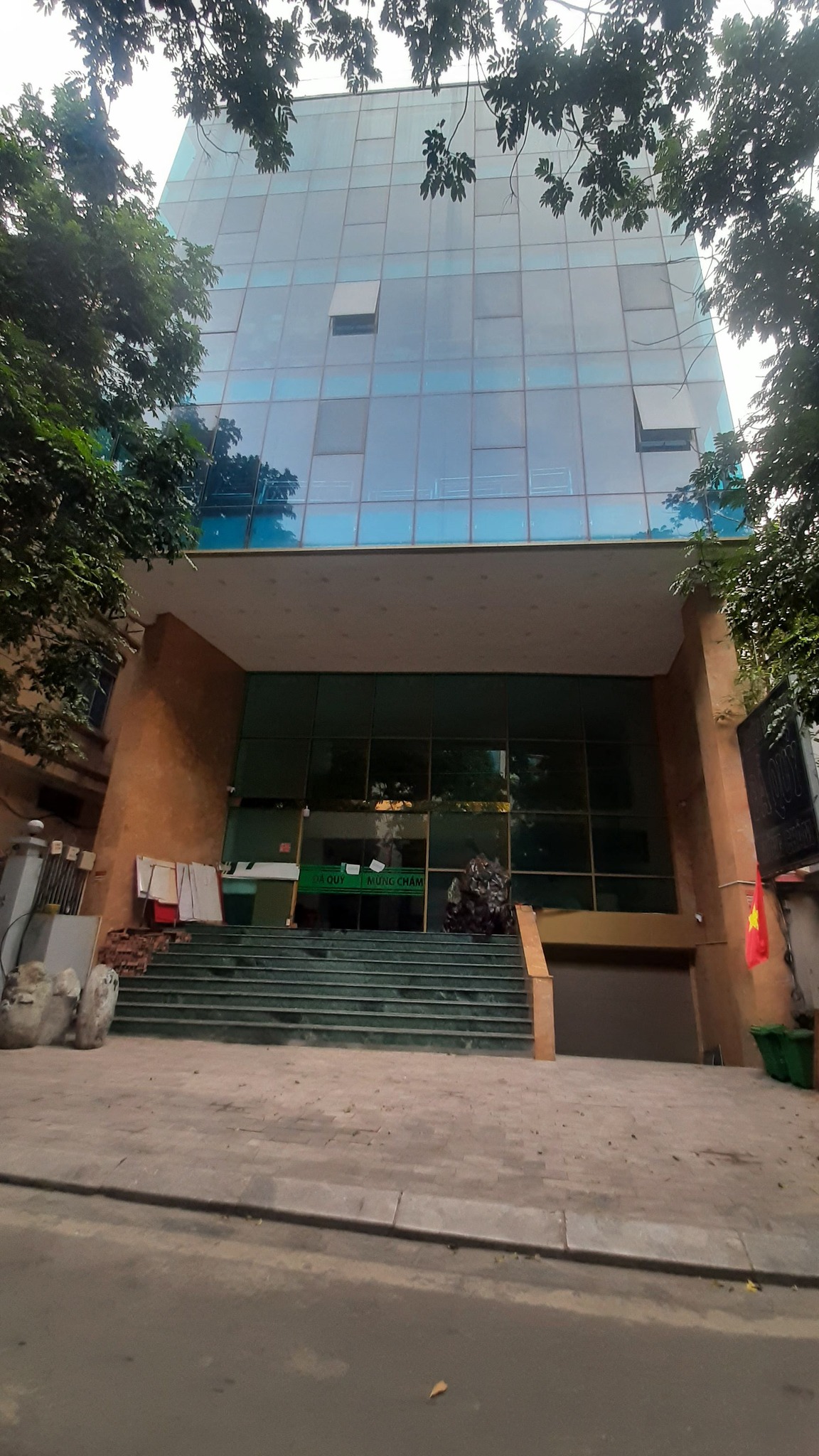 Bán Tòa Văn Phòng Lô Góc 230m², 7 Tầng + 1 Hầm, Mặt Tiền 11m Phố Lạc Long Quân, Tây Hồ - Ảnh 2