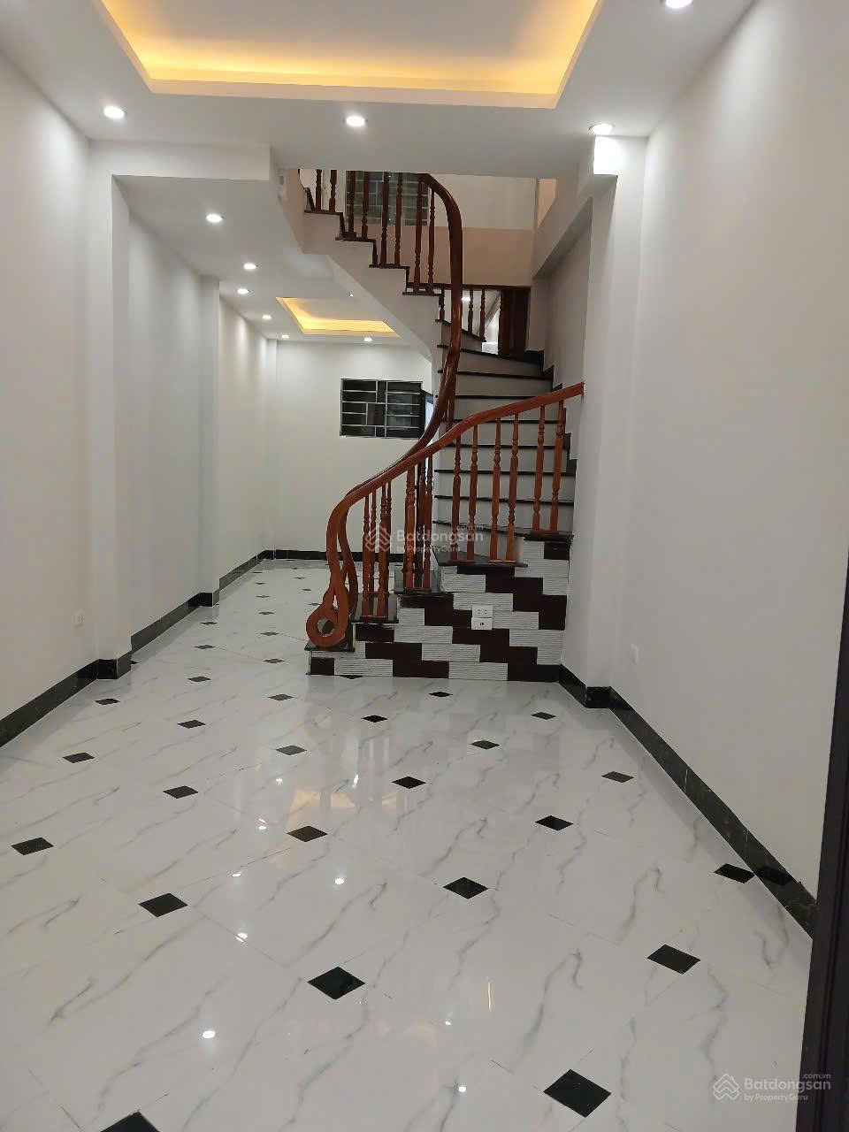 Chính chủ bán nhà 5 tầng mới xây tuyệt đẹp ngõ 22/18 phố Lụa, Vạn Phúc - Ảnh 3