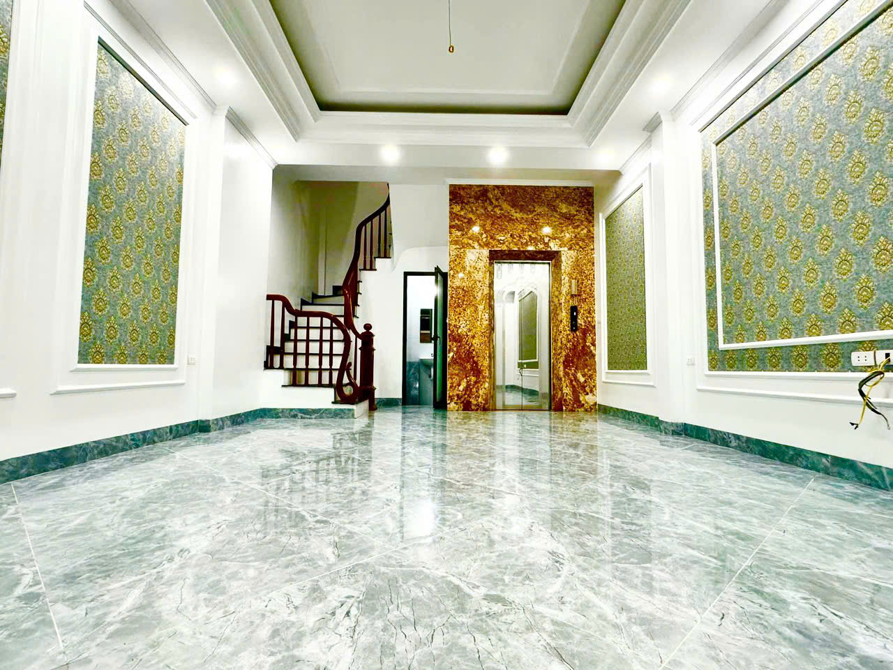 PHÂN LÔ LÊ TRỌNG TẤN THANH XUÂN LÔ GÓC 46Mx6T THANG MÁY GARA ÔTÔ KINH DOANH CHỦ XÂY KCBT CHẮC CHẮN . - Ảnh 1