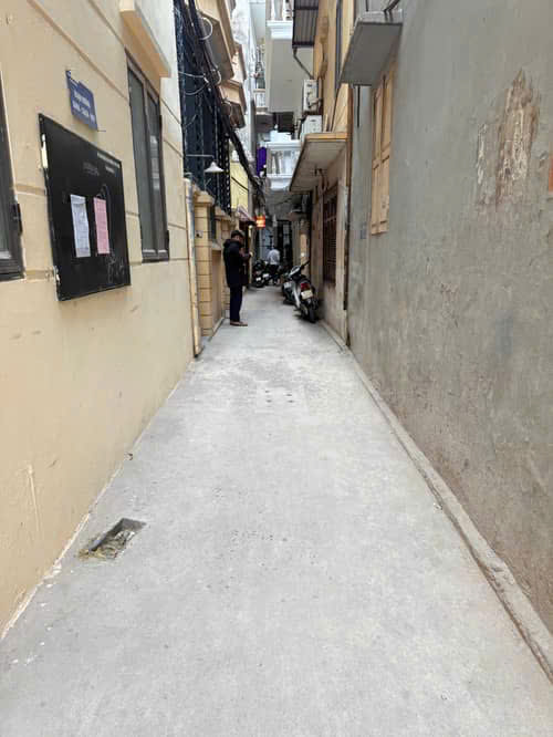NHÀ ĐẸP THUỴ KHUÊ Ở LUÔN, CÁCH 1 NHÀ RA MẶT PHỐ, MẶT TIỀN RỘNG, NGÕ NÔNG , HIẾM 10M RA PHỐ - Ảnh 1