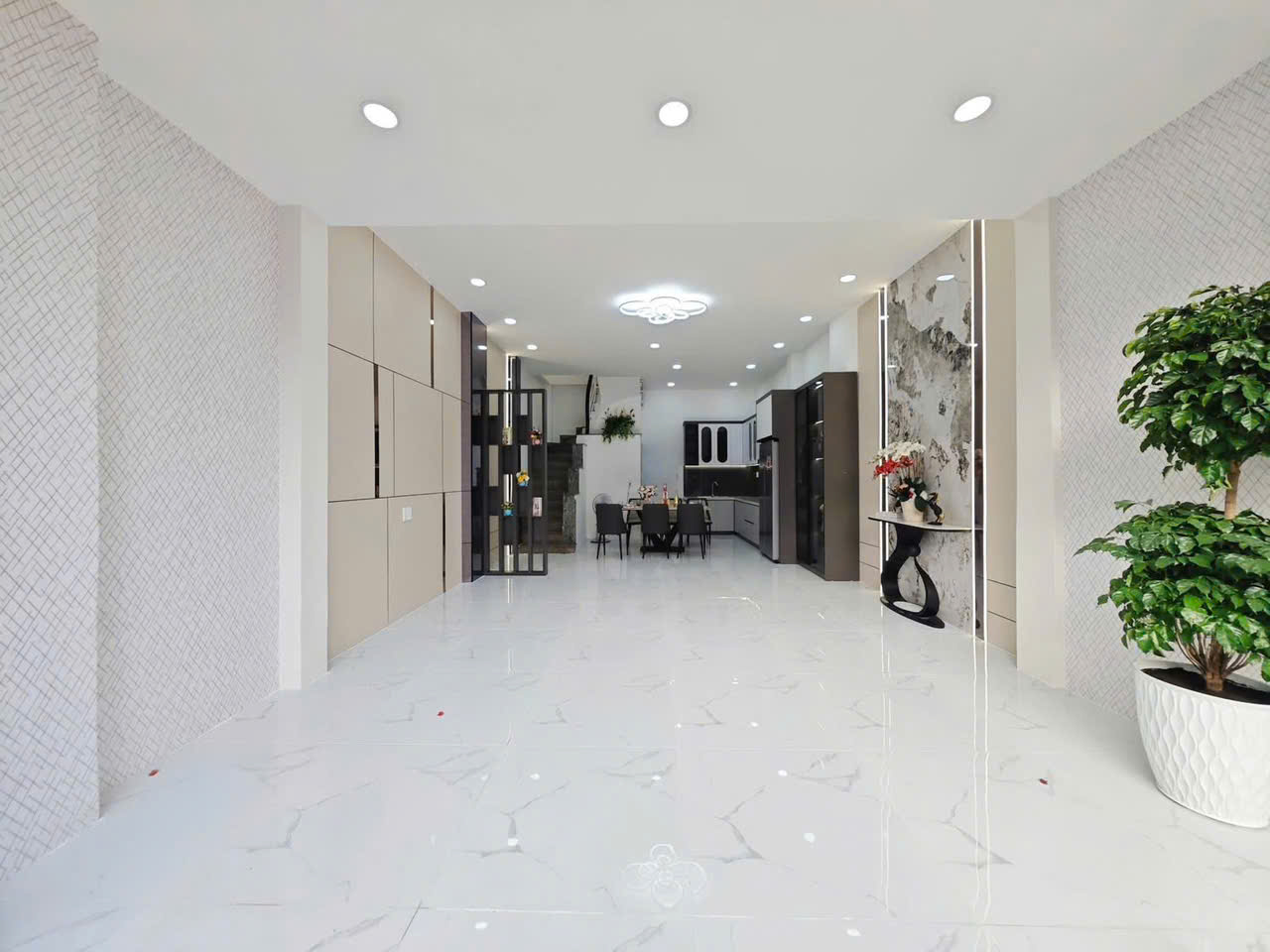 Nhà Phố cao cấp 5 Tầng (5x13) Mặt Tiền Huỳnh Thị Hai, Tân Chánh Hiệp, Q12 - Ảnh 1