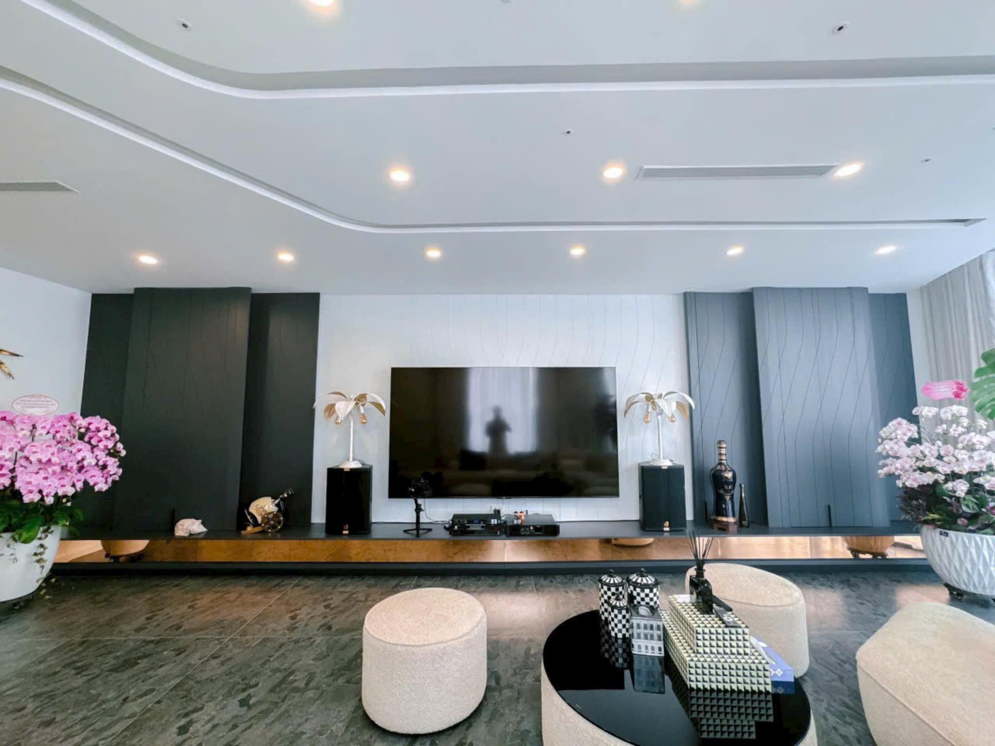 BÁN NHÀ MẶT PHỐ NGUYỄN KHUYẾN – PHỐ CỔ TRUNG TÂM – VỈA HÈ – 65M2 – 3.5M MT – 24.7 TỶ - Ảnh chính