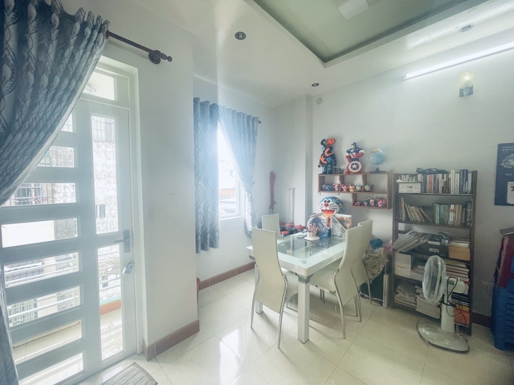 NHÀ ĐẸP QUANG TRUNG GV - GẦN CHỢ HẠNH THÔNG TÂY & CV LÀNG HOA - HXH - DT 78M² - 4 TẦNG CHỈ HƠN 6 TỶ - Ảnh 6