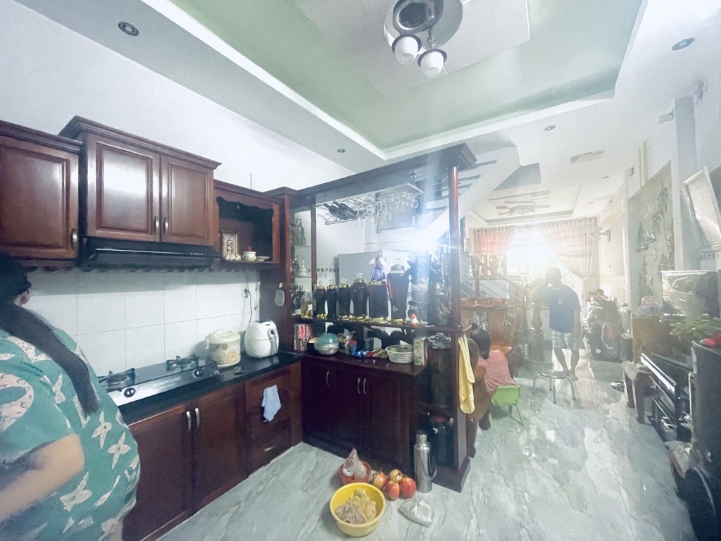 NHÀ ĐẸP QUANG TRUNG GV - GẦN CHỢ HẠNH THÔNG TÂY & CV LÀNG HOA - HXH - DT 78M² - 4 TẦNG CHỈ HƠN 6 TỶ - Ảnh 2