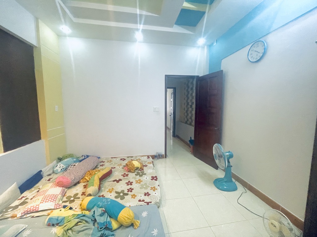 NHÀ ĐẸP QUANG TRUNG GV - GẦN CHỢ HẠNH THÔNG TÂY & CV LÀNG HOA - HXH - DT 78M² - 4 TẦNG CHỈ HƠN 6 TỶ - Ảnh 3