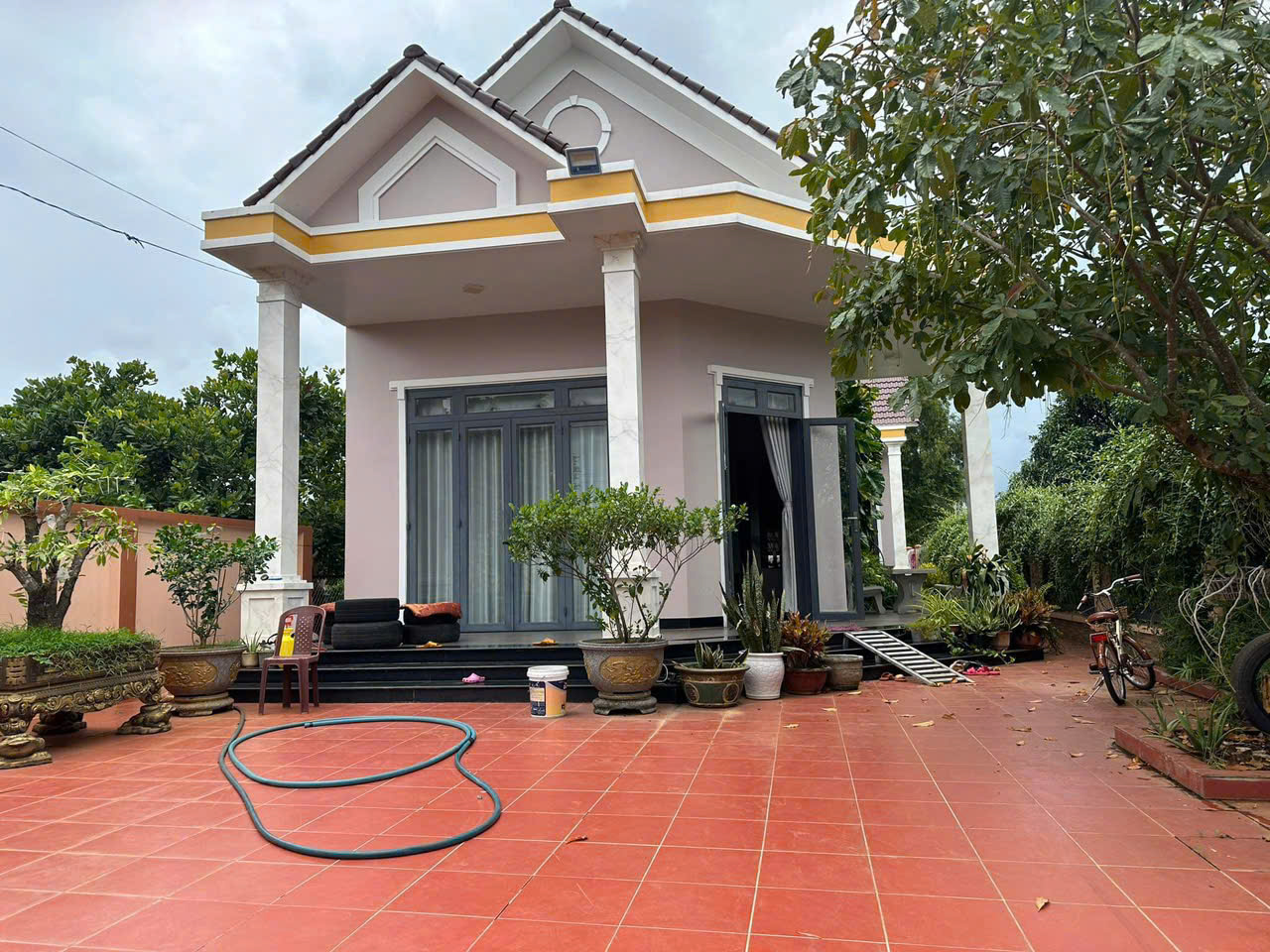 Chủ cần bán căn nhà ái thái 2 mặt tiền sát khu công nghiệp sonadezi - Ảnh chính