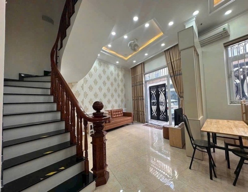 Bán nhà 50m2, 3 tầng, 4PN, 3WC, Trường Thọ, Thủ Đức - 6.8 tỷ - Ảnh chính