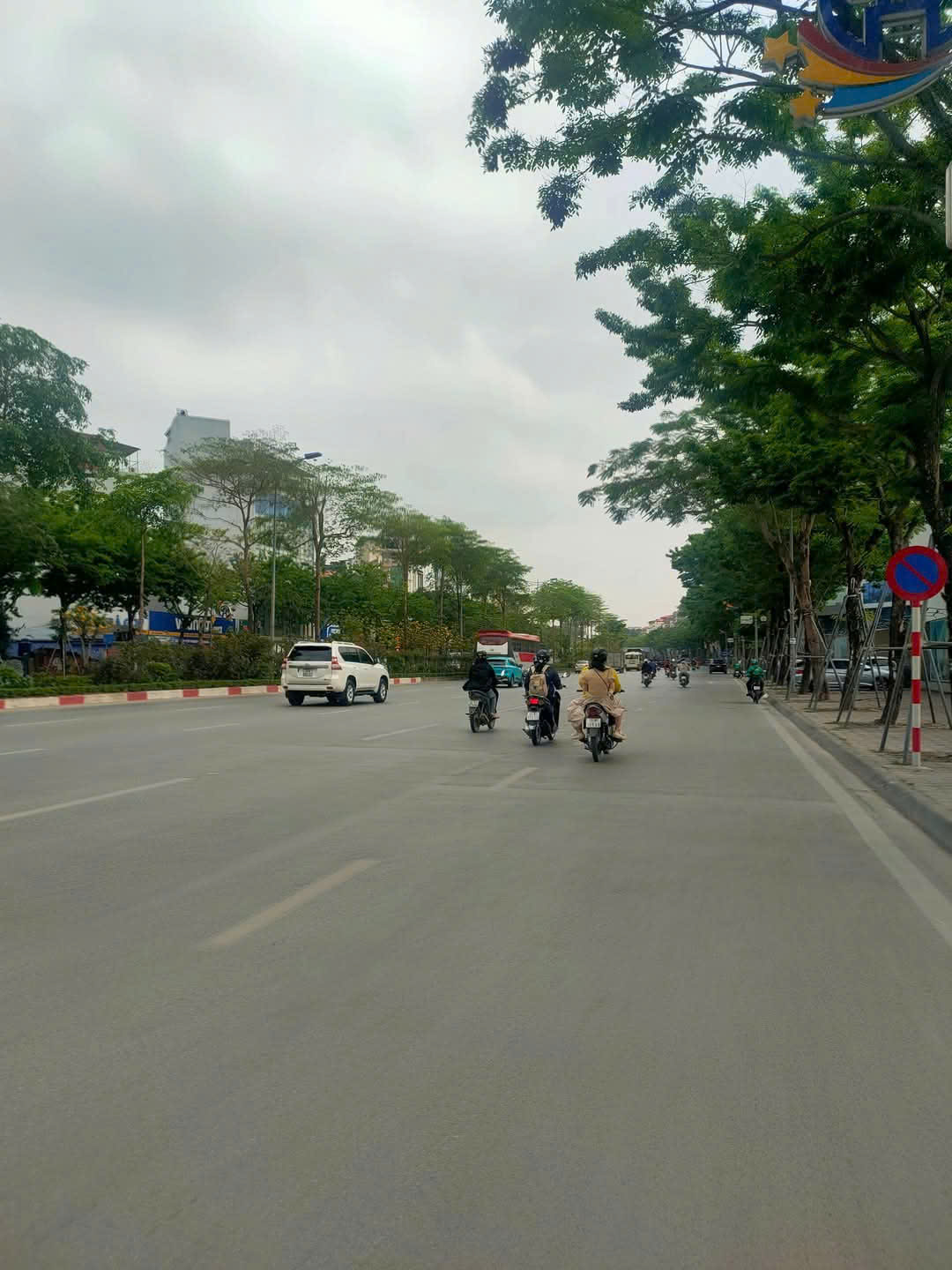 BÁN NHANH PHÂN LÔ TRUNG KÍNH, ÔTÔ TRÁNH, KINH DOANH ĐỈNH, 63M² x 5T GIÁ 19 TỶ 300 - Ảnh 4