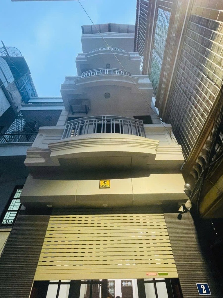 TRUNG KÍNH TO - PHÂN LÔ VIP CẦU GIẤY - LÔ GÓC 3 MẶT THOÁNG - OTO VÀO NHÀ - VÀI BƯỚC CHÂN RA PHỐ - Ở - Ảnh chính
