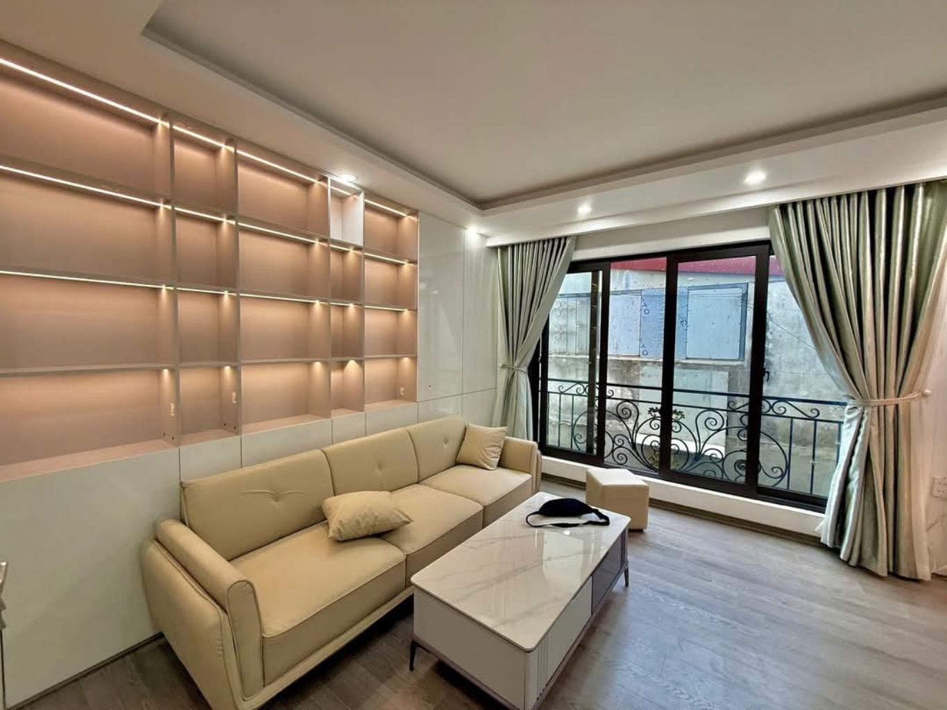 Bán nhà mới Hoàng Hoa Thám, 6 tầng thang máy, nội thất xịn, 8.6 tỷ - Ảnh chính