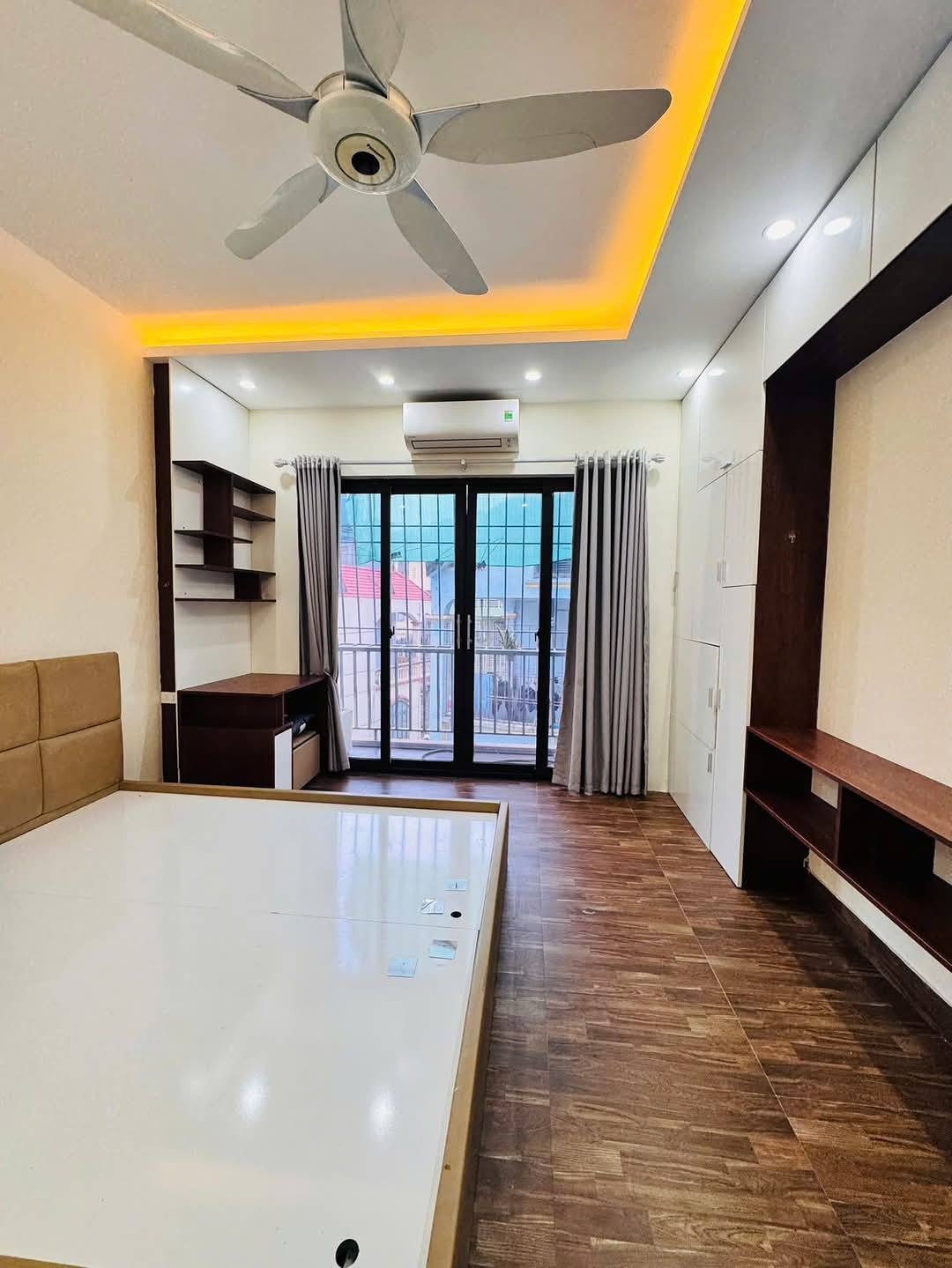 Bán Nhà Ngõ 8 Phố Lê Quang Đạo 48,6m2 x 5 tầng, ngõ thông rộng sát ô tô, với 4 phòng ngủ đầy đủ - Ảnh 4