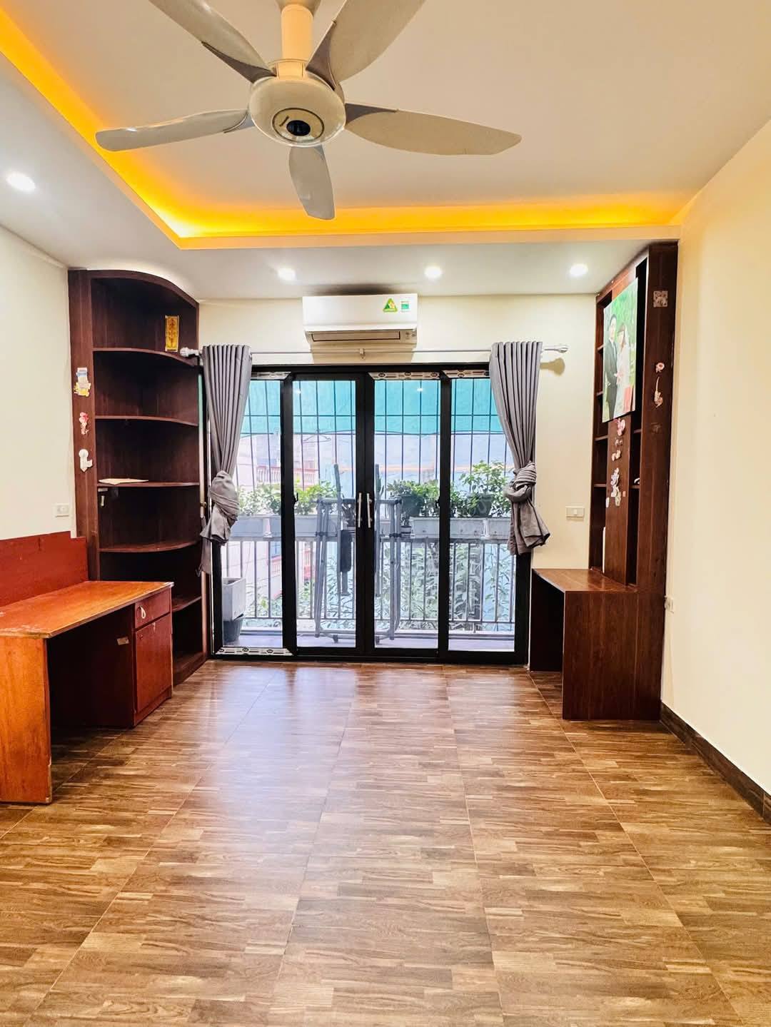 Bán Nhà Ngõ 8 Phố Lê Quang Đạo 48,6m2 x 5 tầng, ngõ thông rộng sát ô tô, với 4 phòng ngủ đầy đủ - Ảnh 3