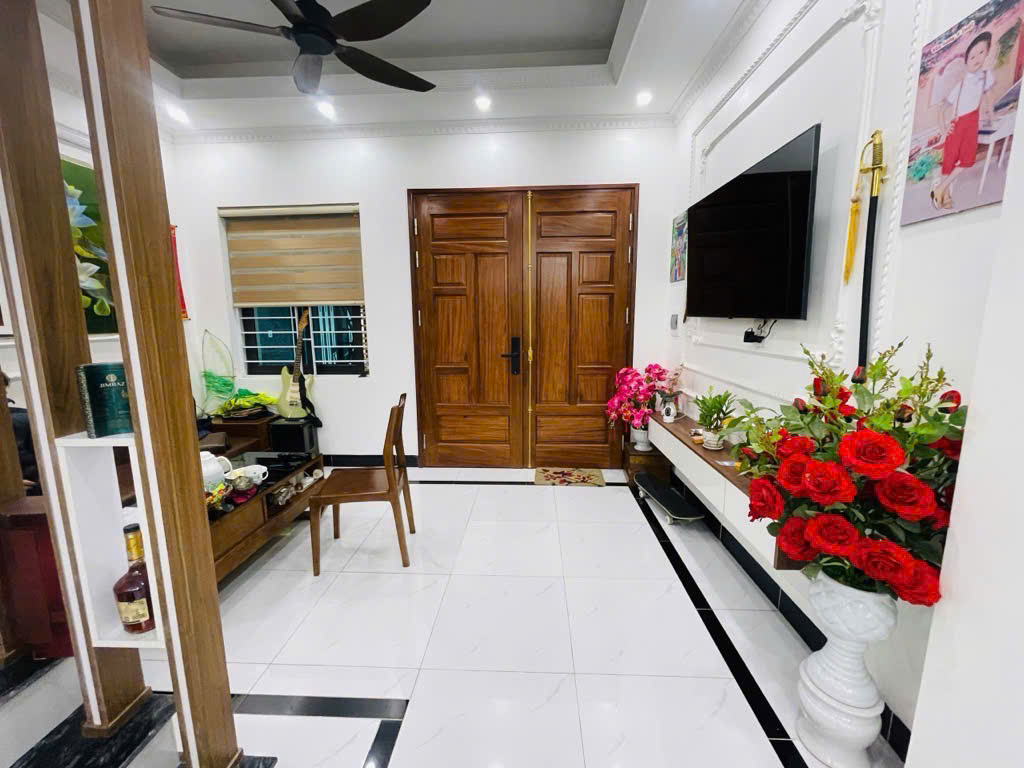 PHỐ MỚI VŨ TÔNG PHAN, TRUNG TÂM NGẪ TƯ SỞ, Ở SƯỚNG, TẶNG NỘI THẤT, GIÁ 7.7 TỶ. - Ảnh chính