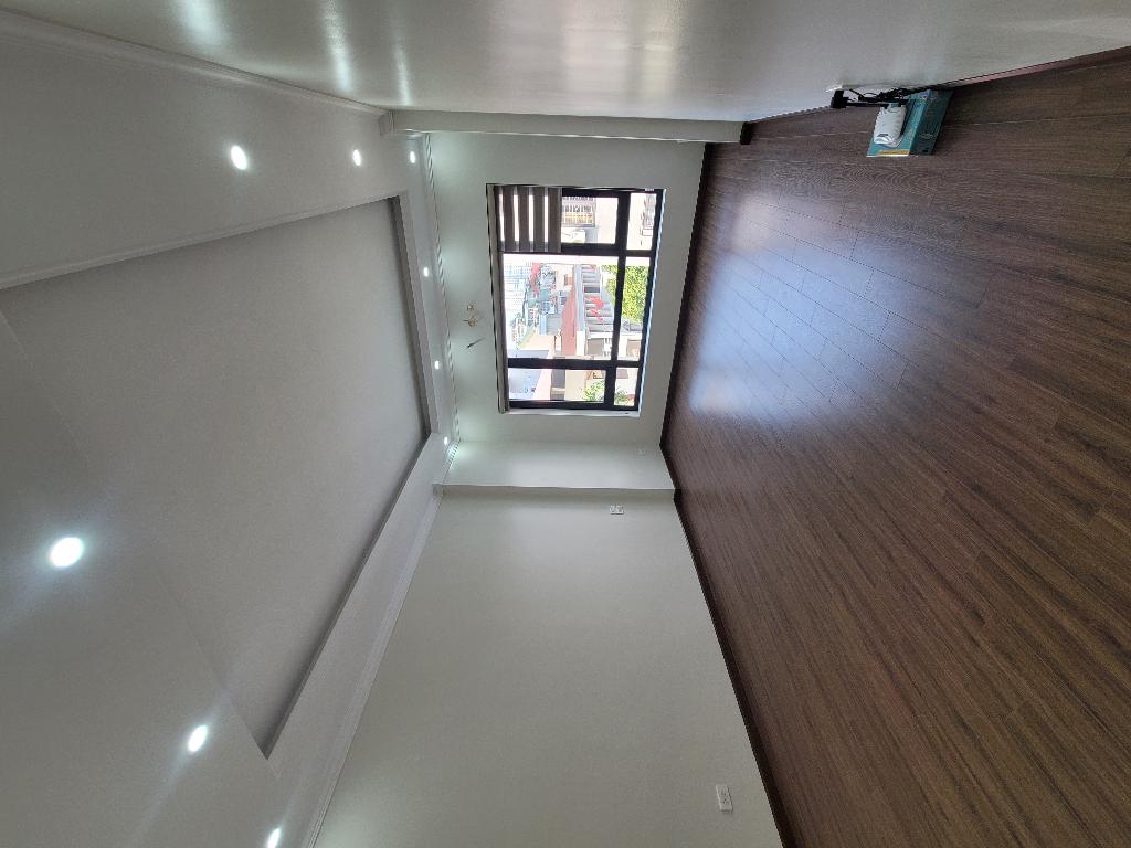 HÀNG ĐẸP NGUYỄN VĂN CỪ - 6 TẦNG THANG MÁY - Ô TÔ ĐỖ CỬA - SỔ VUÔNG VẮN - NHIỀU CHẤM GẦN PHỐ - NGÕ - Ảnh 3