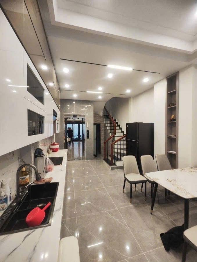 HỒNG TIẾN - LONG BIÊN  – NHÀ MỚI 7 TẦNG THANG MÁY – FULL NỘI THẤT – GẦN PHỐ, GẦN BỆNH VIỆN TÂM ANH - Ảnh 2