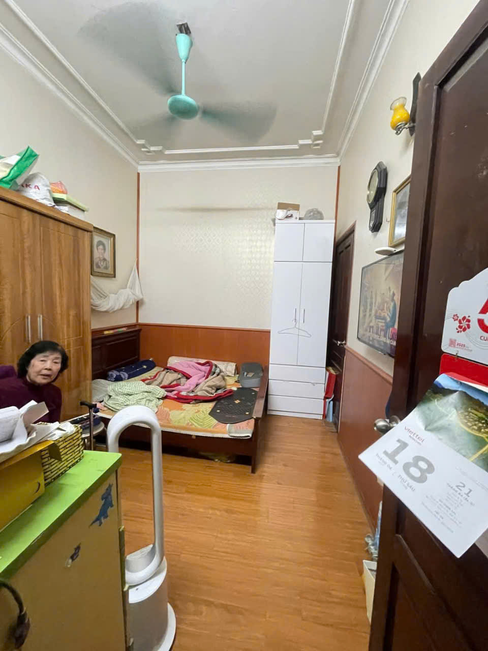Bán nhà đống đa, 112m, mặt tiền 10m, nhà 3 tầng cũ. giá siêu tốt 18,9 tỉ - Ảnh 2