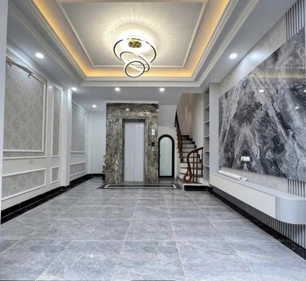 Cực hiếm, nhà phố Bồ Đề, 62m, gần hồ, ô tô tránh, hơn 10 tỷ. - Ảnh 1