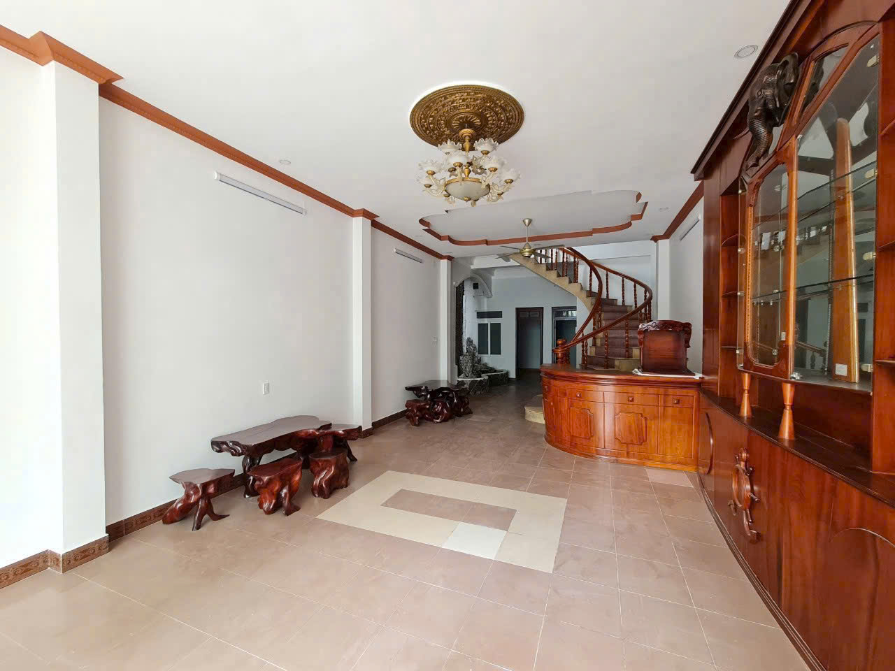 Bán nhà 5 tầng KHU PHỐ TÂY mặt tiền đường nguyễn thiện thuật -tp nha trang <br>dt 110m2 Giá 38ty lh: - Ảnh 1
