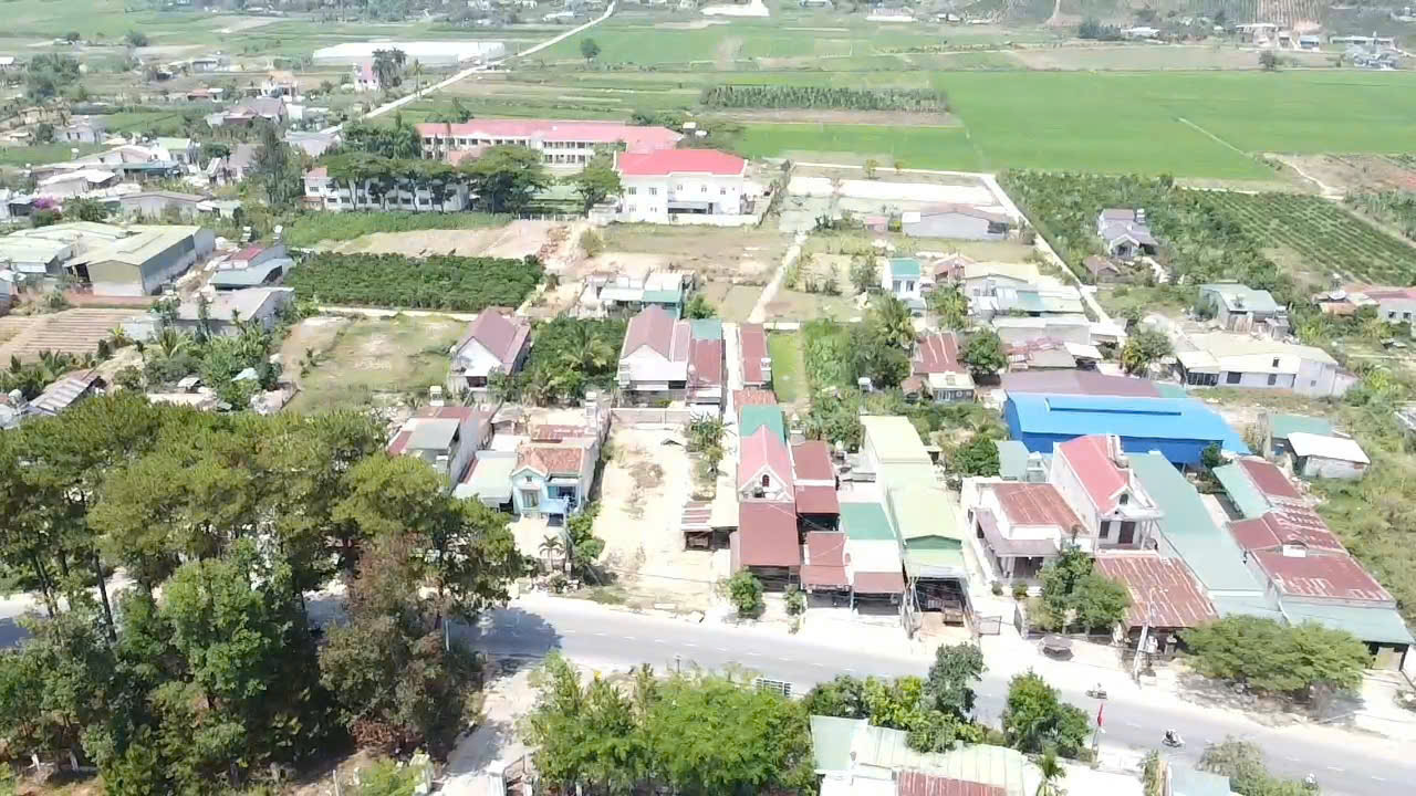 Đạ Đờn- Lâm Hà-Lâm Đồng dt 672m2 sẵn 200m2 thổ cư đường bê tông tới đất nằm trung tâm xã sầm uất - Ảnh chính