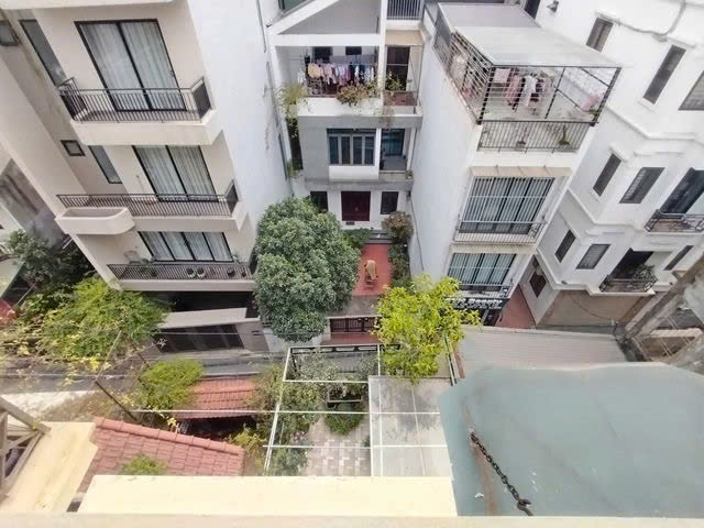 SIÊU PHẨM BIỆT THỰ SÂN VƯỜN PHỐ NGỌC THỤY - 2 THOÁNG 100m2,5 tầng 21.5 tỷ Long Biên. - Ảnh chính