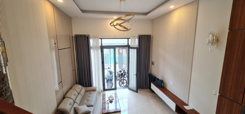 Bán nhà 4 tầng, 82m², 4PN, 5WC, Q.2, 8.2 tỷ, sổ hồng - Ảnh 1