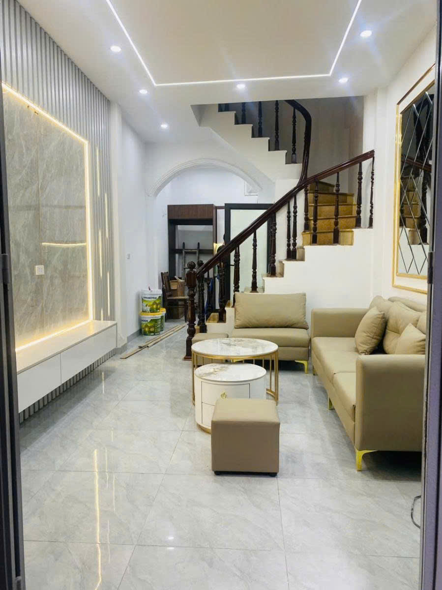 Bán nhà Đường Láng, Đống Đa, trung tâm, 4 tầng dân xây chắc chắn, ở ngay, 33m2, 7.4 tỷ - Ảnh chính