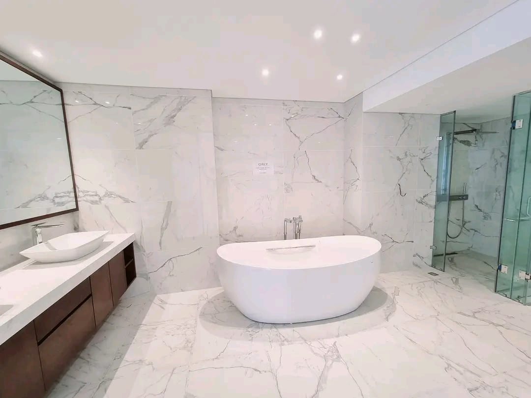 Bán nhà Mặt Phố Xã Đàn 185/200m 9Tầng Thang máy,MT 5.5m 150 Tỷ, 1 mặt ngõ nhà - Ảnh 4