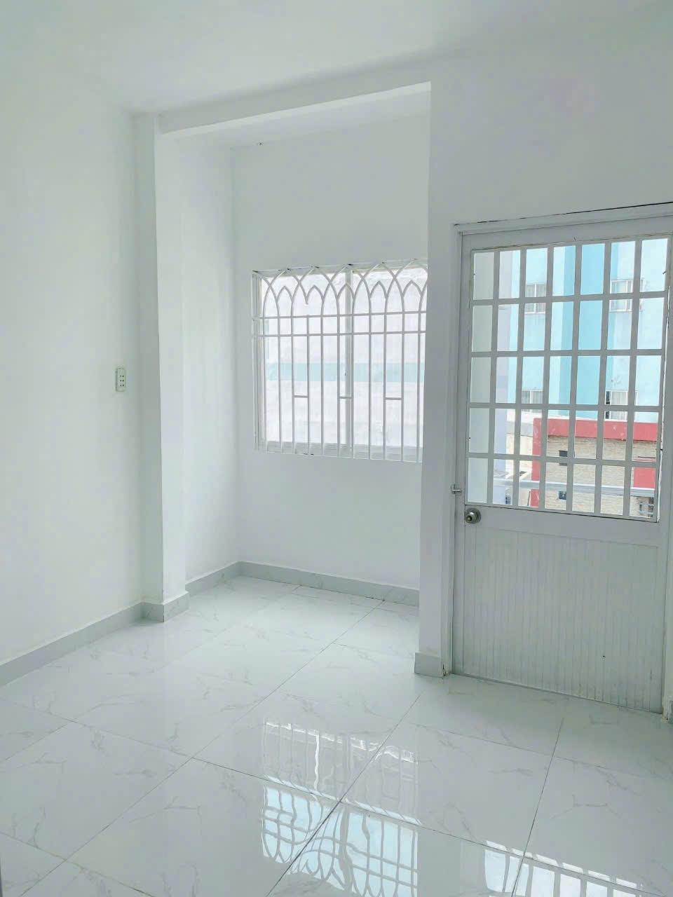 *Nhà Mới Đẹp-Vào ở Ngay-Hẻm 4m Gần Mặt tiền Vĩnh Viễn Q10 -3 Tầng Nở hậu 3.9m, 6Tỷ Hơn - Ảnh 2