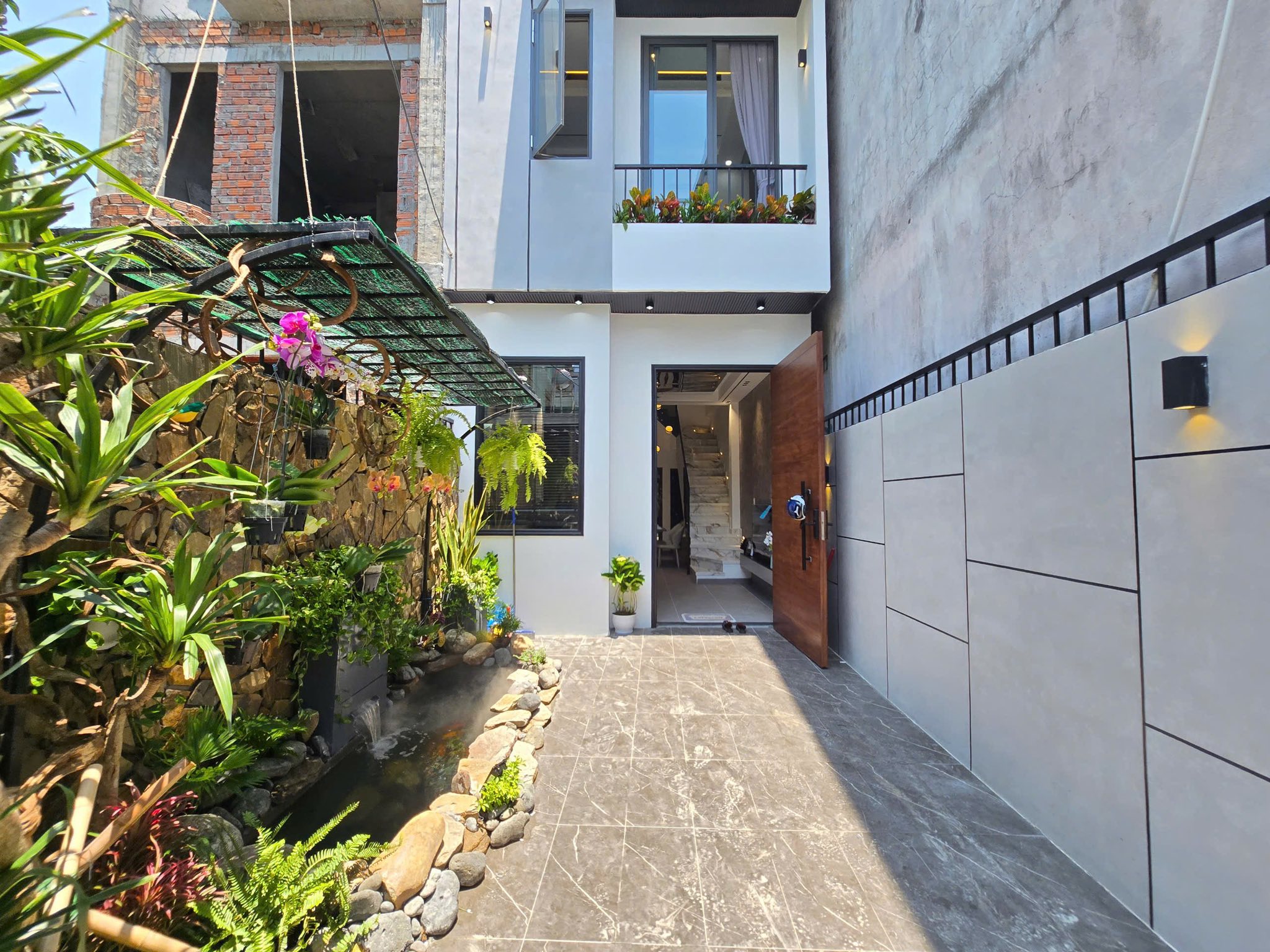 # Nhà sát Biển Nguyễn Tất Thành, Ô tô đậu, 83m3, 3 mê mới, 4.xx tỷ - Ảnh chính