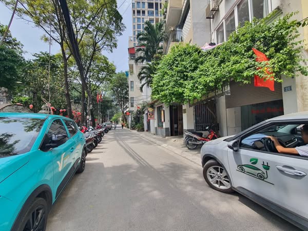 BÁN GẤP NHÀ CẤP 4 PHỐ ĐỘI CẤN - BA ĐÌNH - HÀ NỘI 85M, 15 TỶ 0965549363 - Ảnh chính
