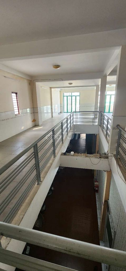 Cho thuê văn phòng và mặt bằng kinh doanh rộng 240m² - Ảnh 2