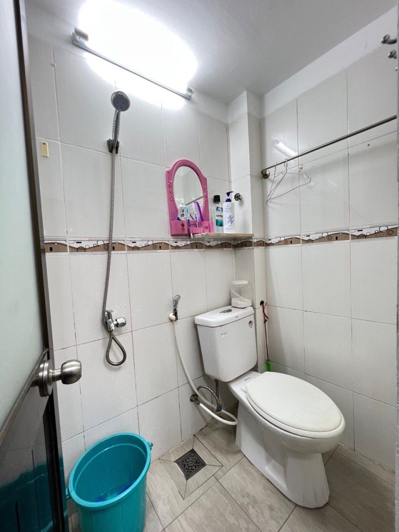 TÂN BÌNH - MẶT TIỀN HẺM 6M KINH DOANH - Ô TÔ TRÁNH NHAU - 2 TẦNG - ĐANG CHO THUÊ - CHỈ NHỈNH 2 TỶ - Ảnh 2